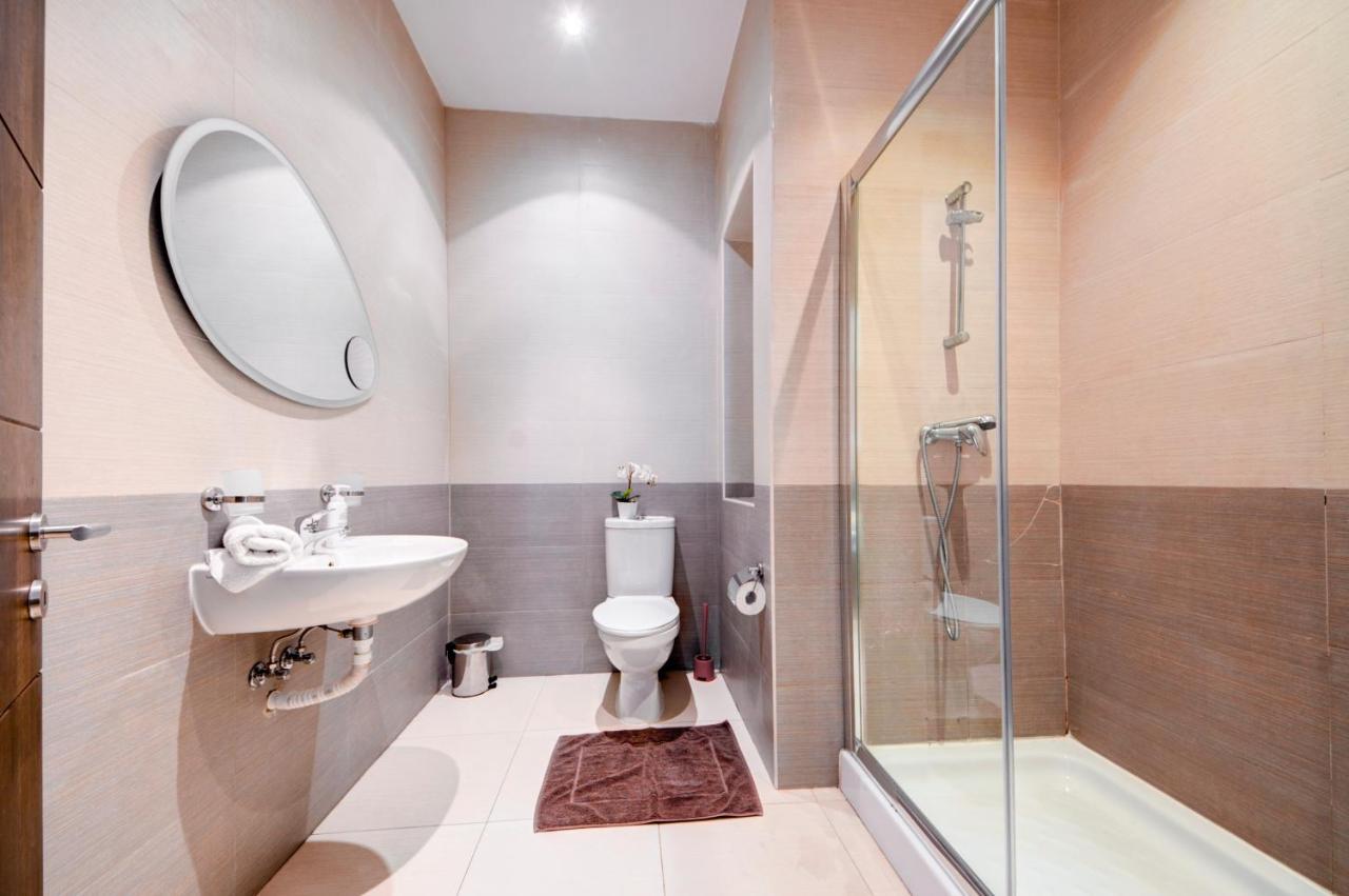 St Julians 2 Bedroom Apartment With Commanding Seaviews By Shortletsmalta St. Julian's Zewnętrze zdjęcie